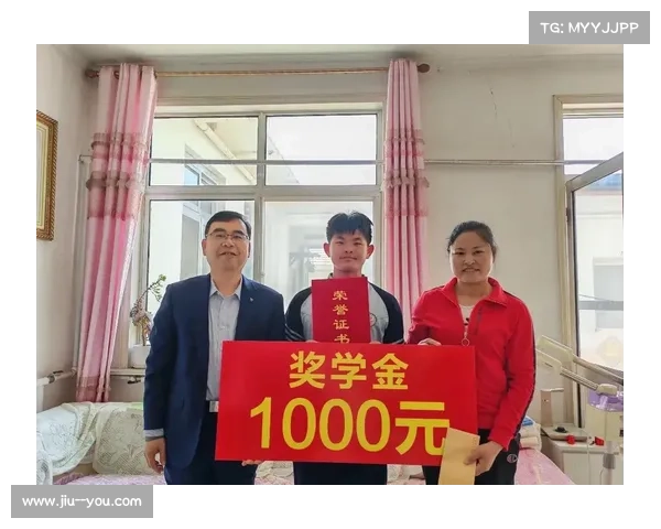 三代教练同台获奖 华阳中学师徒传承荣耀时刻 三代教练同台获奖 华阳中学师徒传承荣耀时刻